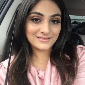 Meet your Posher, Safiya